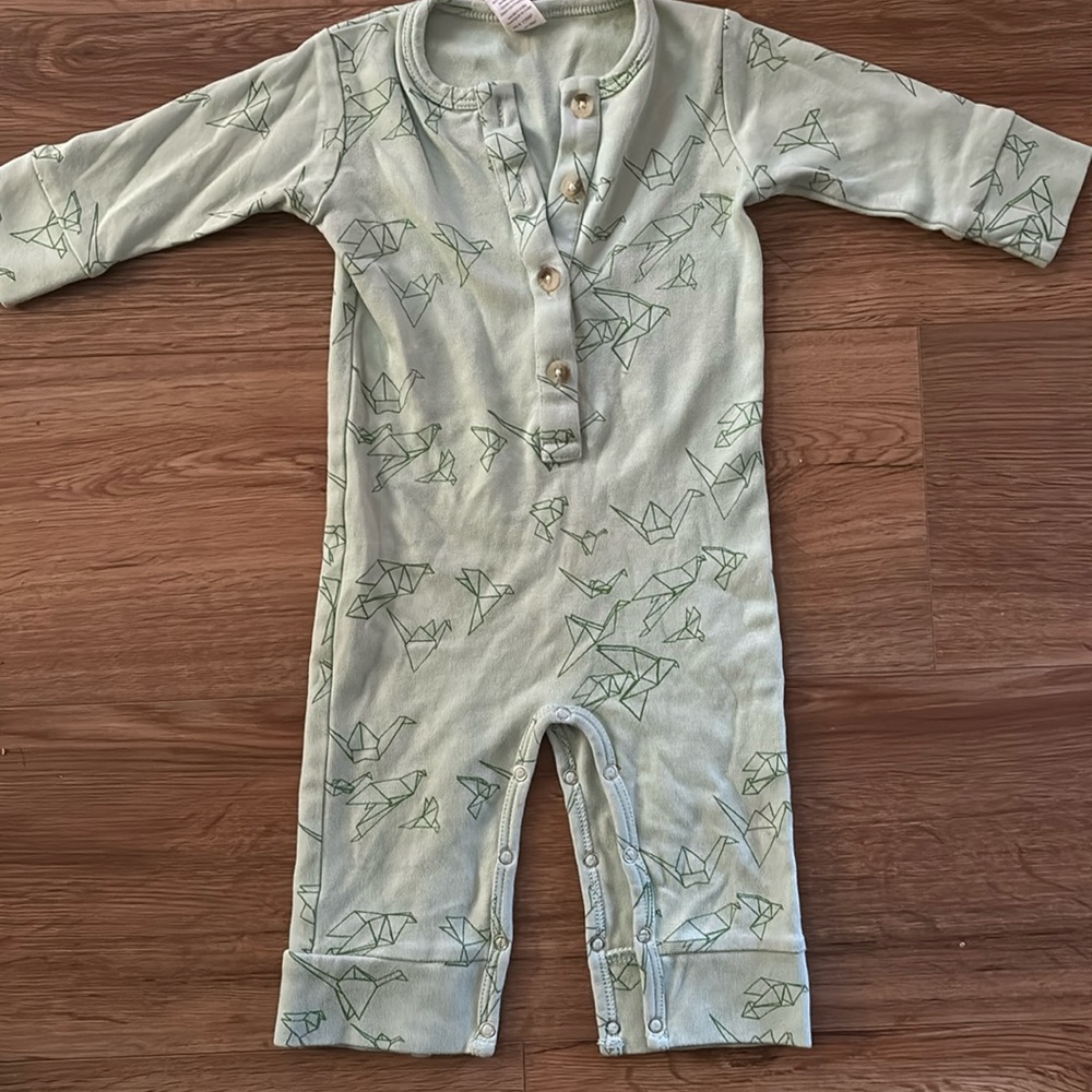 Kate Quinn 6-12 months sport union suit, GUC